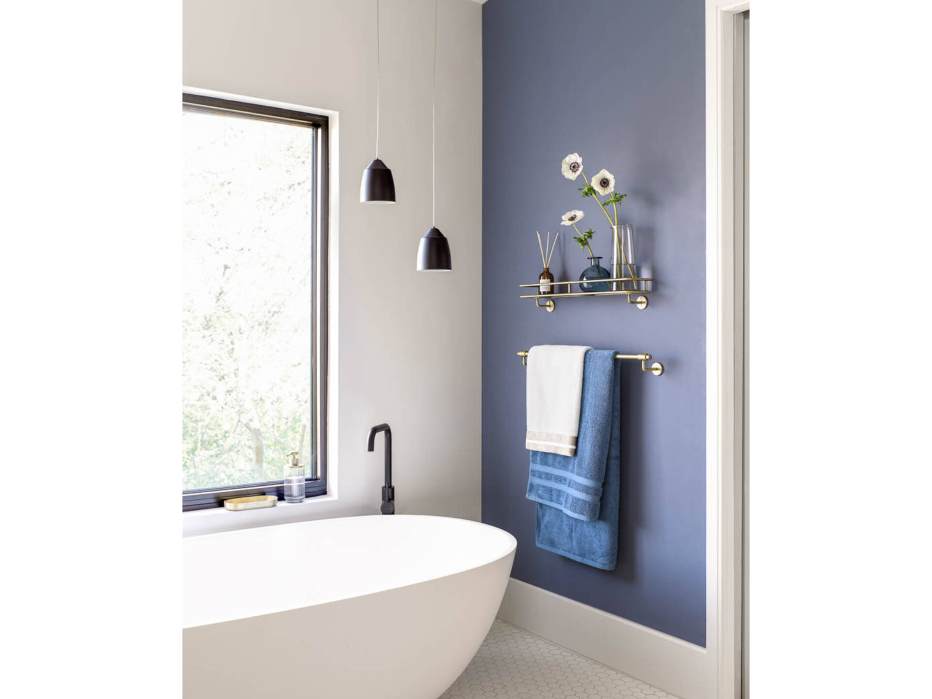  Garden Trading’s Adelphi Bathroom Pendant Light 