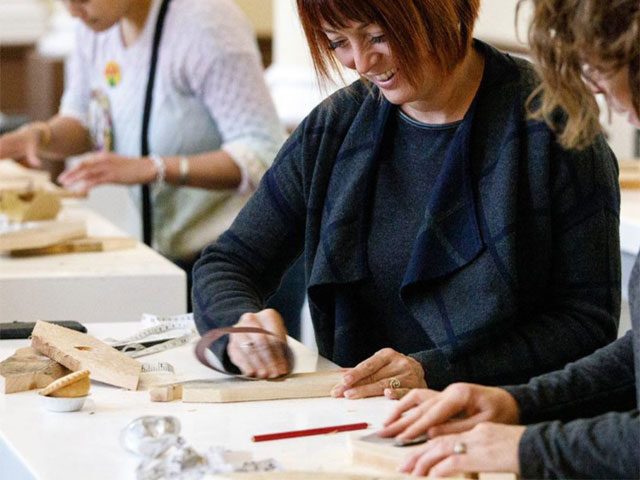 Build a bird box workshop