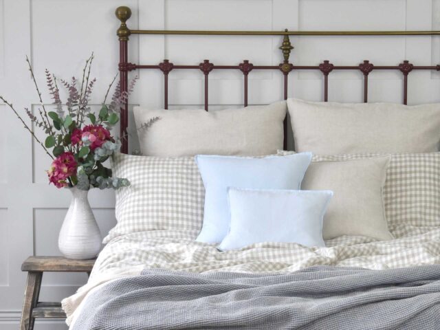 Soft linen gingham bedlinen is fresh and inviting