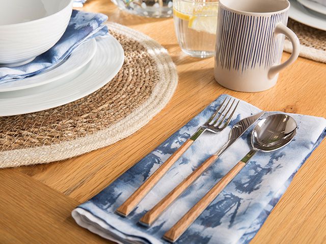 Place Setting with DIY Tie Dye Napkins Coastal Trend - goodhomesmagazine.com