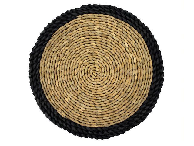 budget friendly tablescape woven placemat