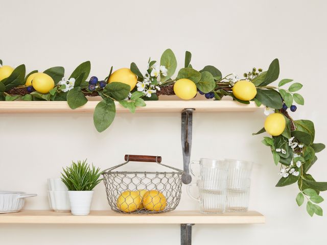 Lemon lights from Lights4fun